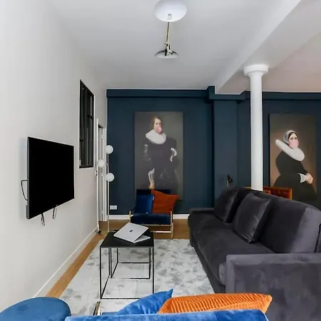 Stylish 2 Bedrooms Palais Royal Apartment Paris